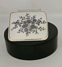 Vintage Hollohaza Hungary Porcelain Trinket Box.