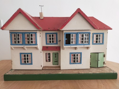 Vintage triang doll - triang, house
