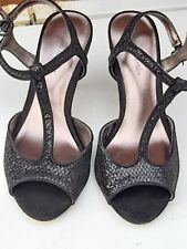 Roland Cartier, Ladoes Black