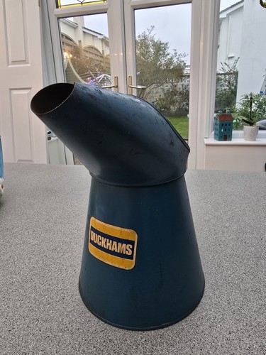 Duckhams motor oil pourer - duckhams,