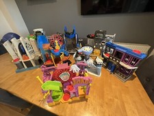 Seven Imaginext Playhouses Batman, Mr Freeze, Waynes Manor Etc.. 