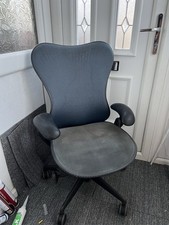 Herman Miller Mirra Butterfly