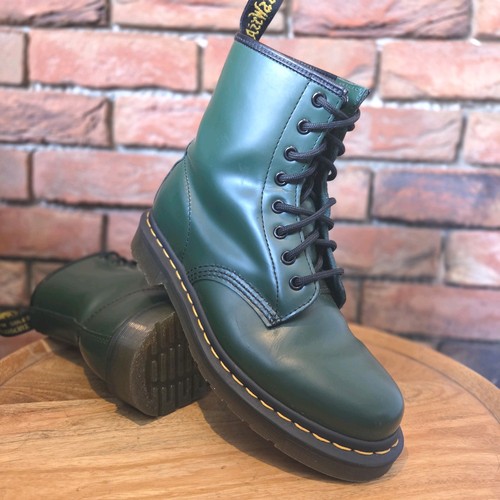 Martens doc 1460 - 8, eye