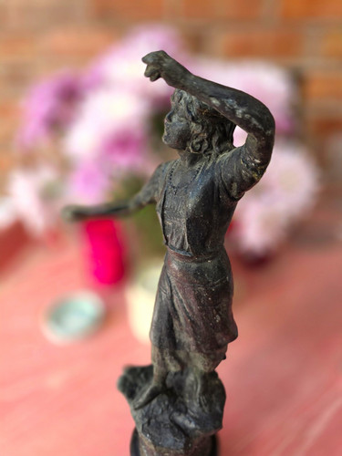 Girl with maracas - maracas, spelter