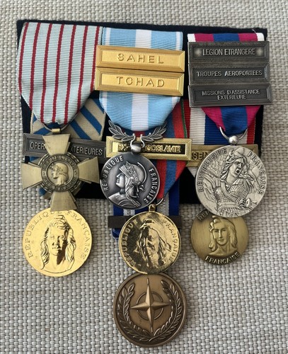 Closet foreign legion medal - closet,