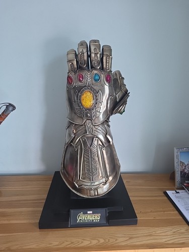 Hot toys avengers infinity way - avengers,