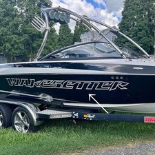 Malibu WakeSetter Outline Boat