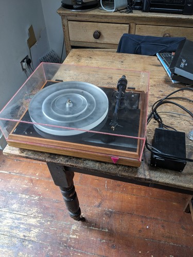Pink triangle turntable - pink,