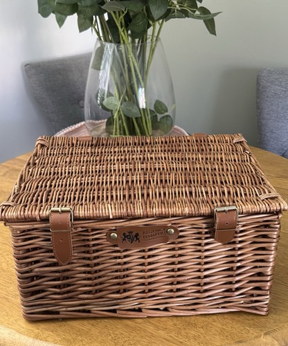 New harrods regency basket - new,