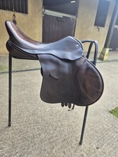 17" Kent Leather Medium Wide