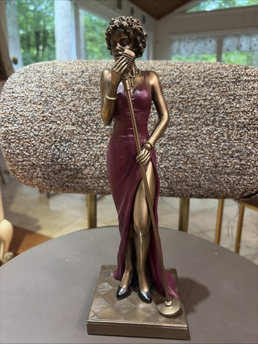 Music woman singer sculpture - woman,