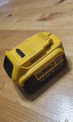 Dwalt drill battery - dwalt,