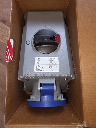 K73633blu amp 250v 3 pin - amp,
