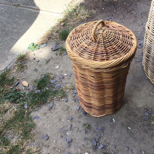 Small wicker laundry basket - wicker,