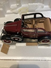 Franklin Mint 1932 Ford V8 Convertible Sedan Bonnie and Clyde Edition
