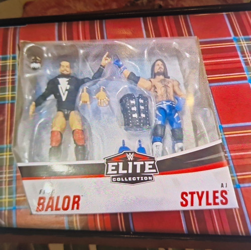 Wwe elite collection finn - wwe,