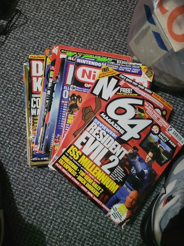 Nintendo magazine bundle 17 - 64,