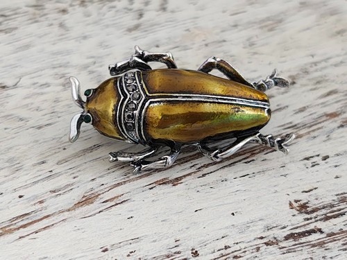 Iridescent enamel and - iridescent,