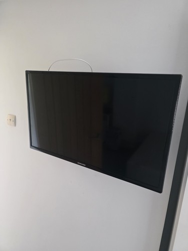 Samsung ue32eh4000w led - 32",