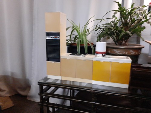 Vintage sindy kitchen items - sindy,