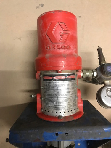 Graco red spray pump - spray,