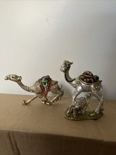 Family Of Camels Ornament Set