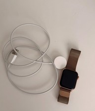 Apple Watch Series 6 40mm Gold with Gold Milanese Loop Band 