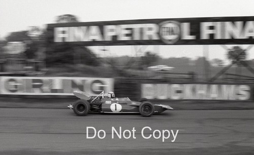 Jackie stewart tyrrell 001 - stewart,