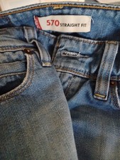 Levi 570 Straight Fit Jeans