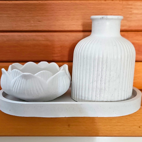 White ceramic ribbed - ceramic,