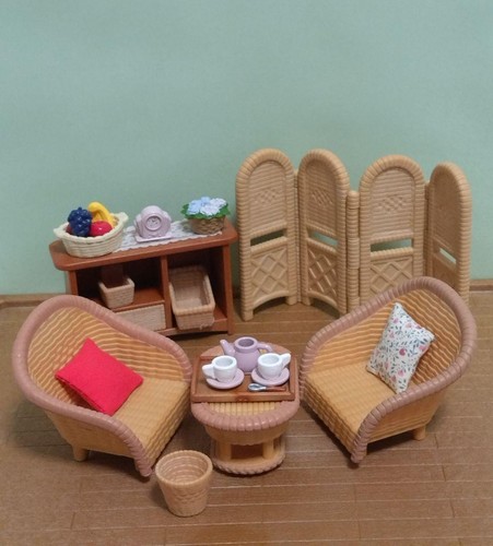 Sylvanian families early - families,