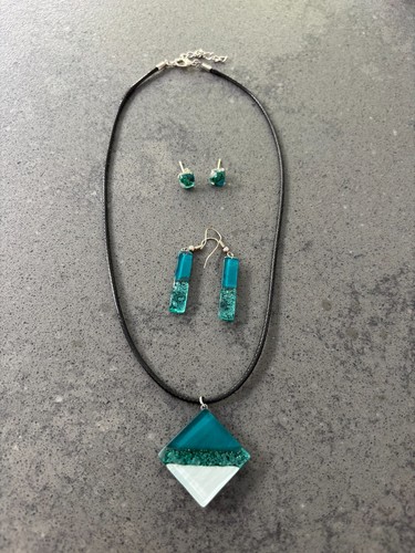 Pendant and sets - pendant,