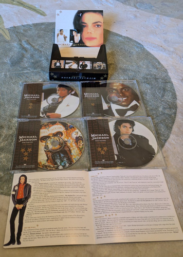 Michael jackson tour souvenir - michael,