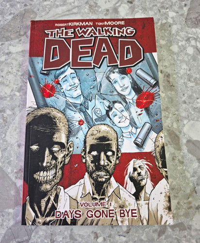 The walking dead - walking, issue