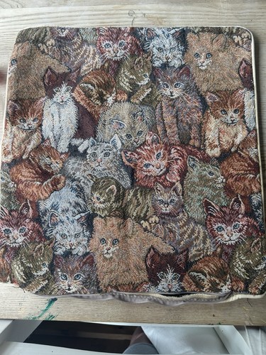 Vintage tapestry cat design - vintage,