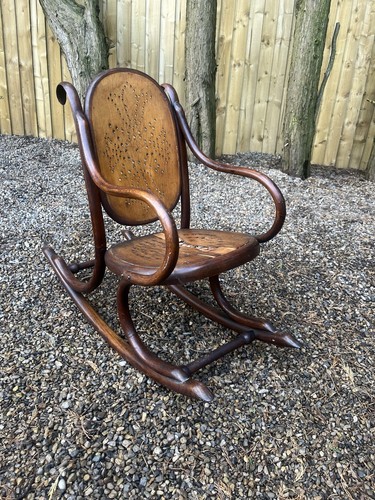 Antique carved oak bentwood - carved,