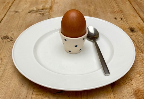 Hens eggcups hand - eggcups,