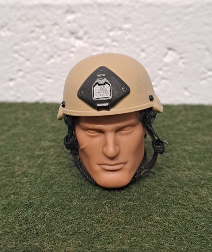 Scale modern desert combat - 1/6,