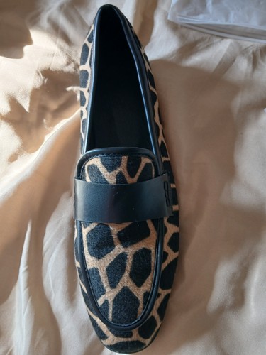Giraffe pattern left shoe - pattern, only