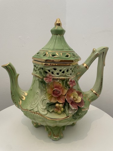 Capodimonte ornate porcelain - capodimonte,