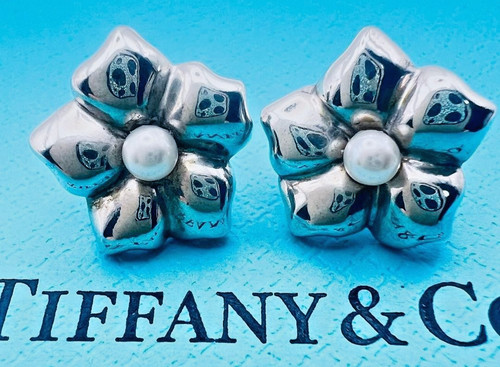 Tiffany baby pearl - &,