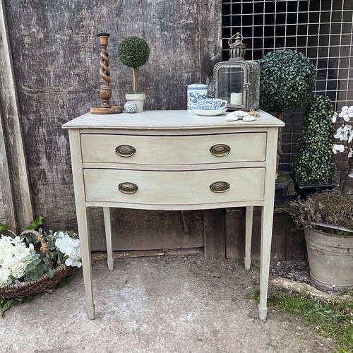Grey hand painted gustavian - hand,