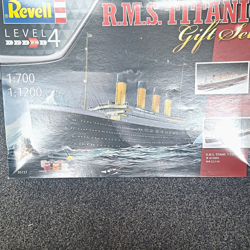 Revell titanic gift - r.m.s.,