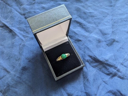 18ct gold jade cabochon ring - 18ct,