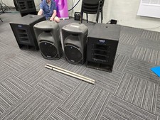 2 xMackie SRM450v3 12 Inch 2-way 1000W Powered Louspeaker - 2 Mackie SWA1501 Sub