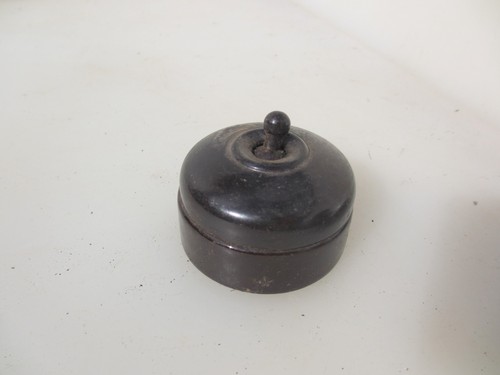 Vintage bakelite ceramic - &,