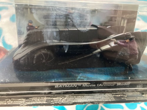Batman automobilia definite - batman,