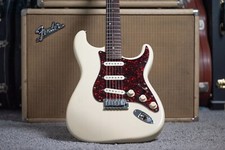 2000 Fender USA American Deluxe Ash Stratocaster in White Blonde