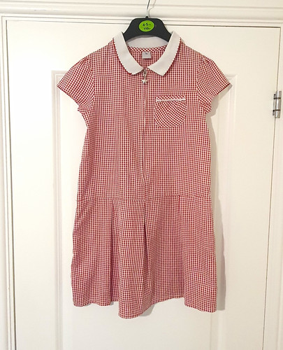 Girls school uniform - tu,