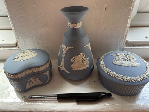 Set wedgewood items 1 - 3, items: